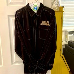 Men’s long sleeve, Harley, Davidson shirt .price is 25.00
